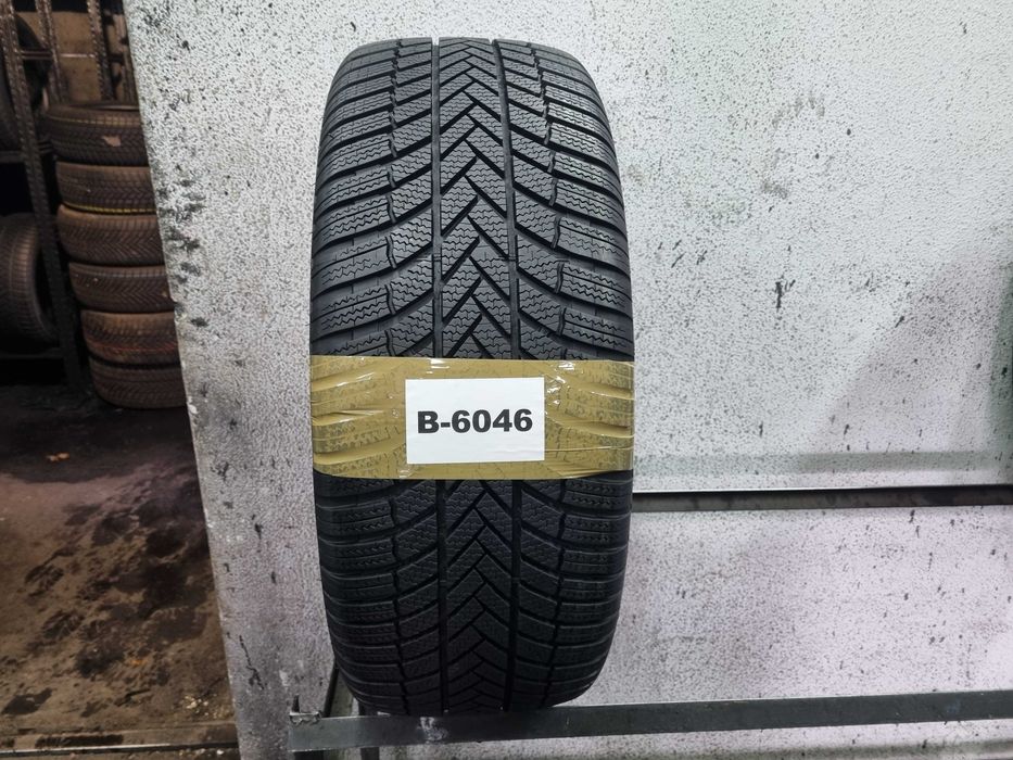 255/50/20 109V Bridgestone Blizzak LM005 Dot.3323R