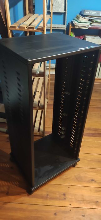 19" StudioRack 24HE, Millenium SR-2024