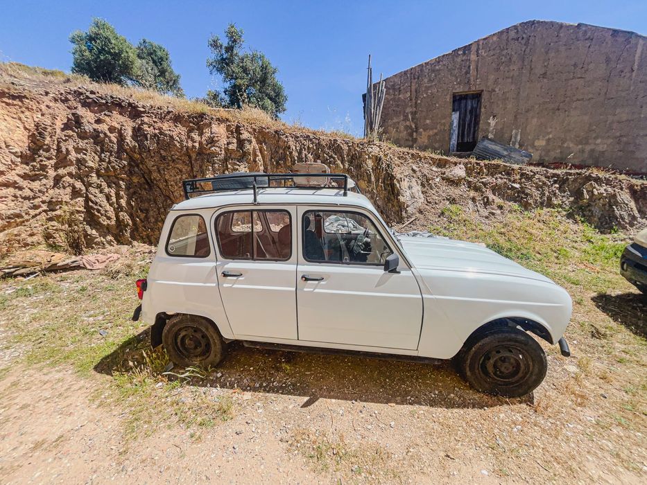 Renault 4L 1987 | Estilo aventureiro, cheia de carácter e pronta para nova vida