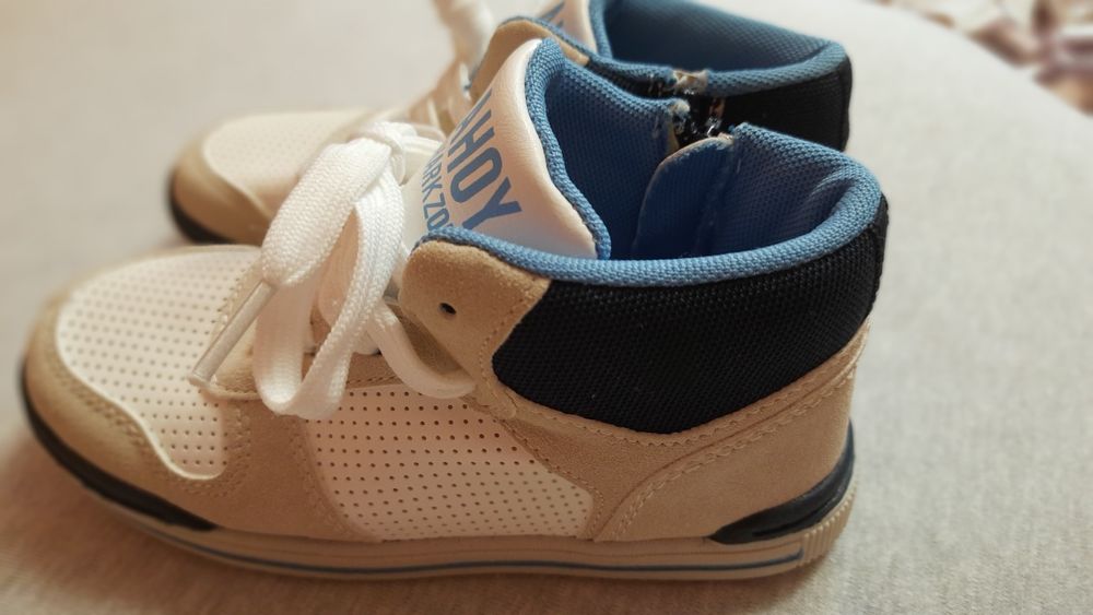 Продам демисезонные ботинки.29 размер.