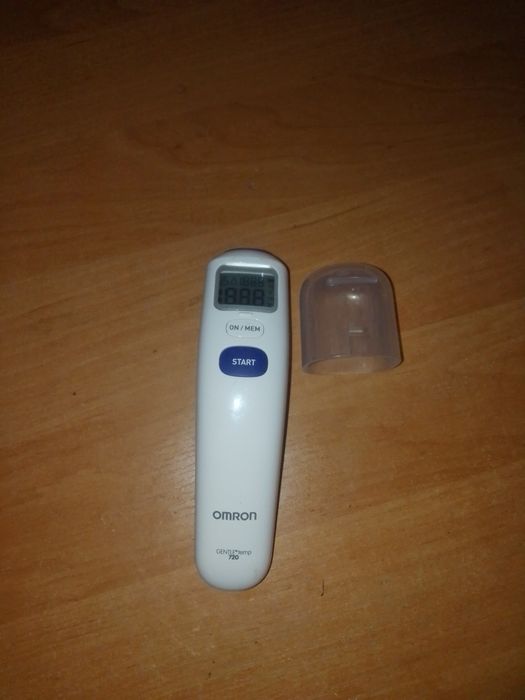 Termometr OMRON elektroniczny