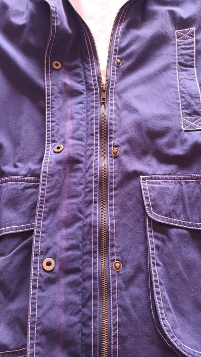 Parka em azul escuro