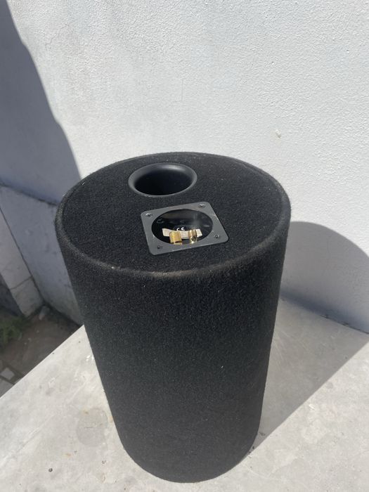 Subwoofer cilindrico JBL CT-200 MkII-2