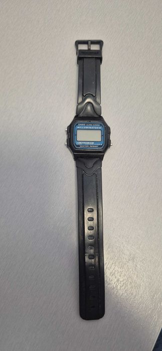 zegarek casio f-105