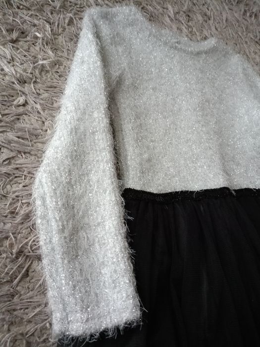 Elegancka sukienka dziewczęca