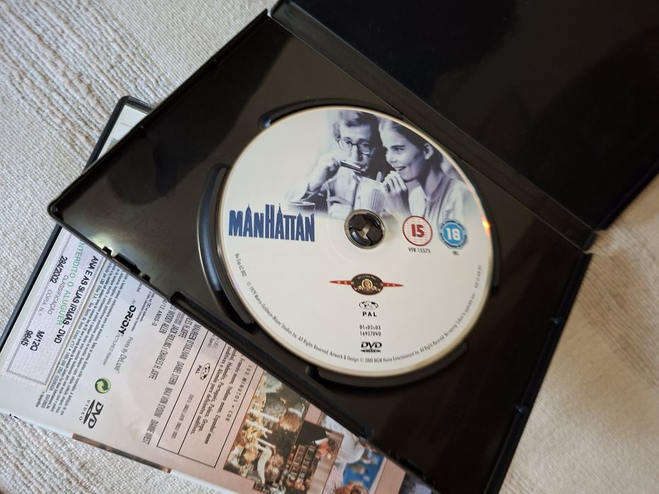 Dois dvds originais filmes de Woody Allen