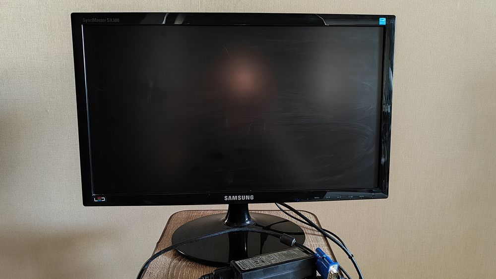 Монитор Samsung s20a300n