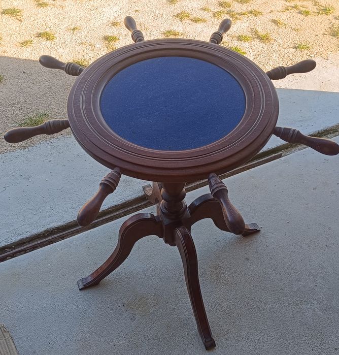 Mesa jogo antiga