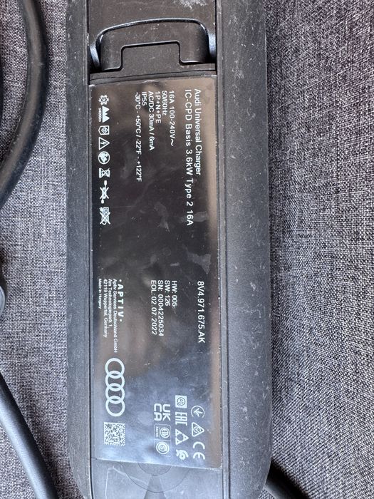 Оригінальна сертифікована зарядка для автомобіля Audi etron Type 2 Європа