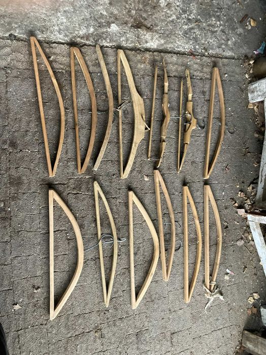 stare drewniane wieszaki