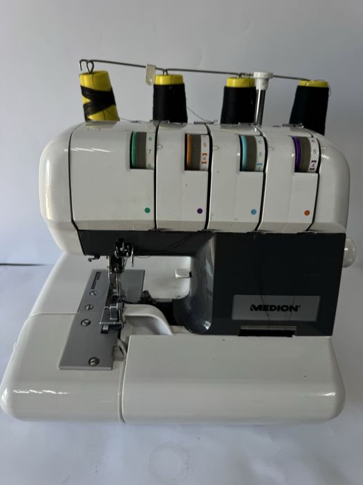 Оверлок Medion MD 16600. Німечина