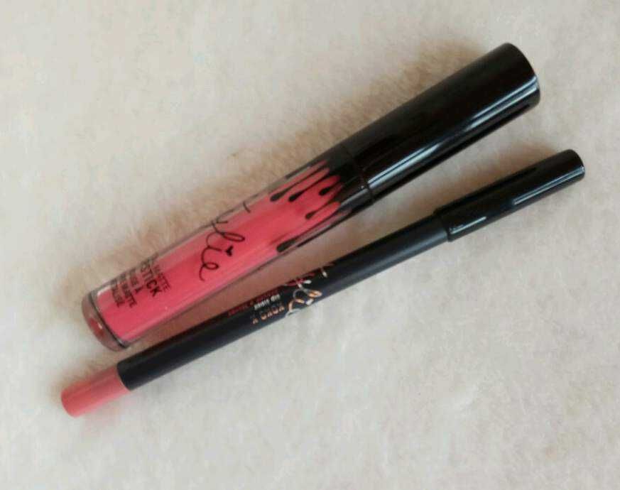 Kylie Kit Lipstick - Lápis e Batom Liquido - NOVO