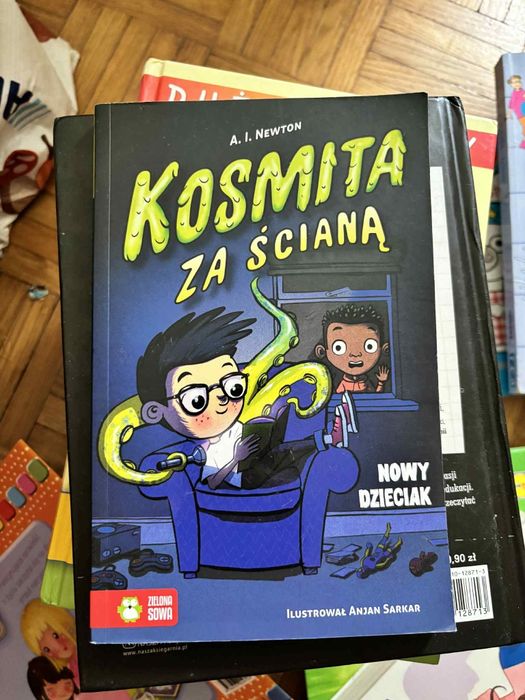 Kosmita za ścianą