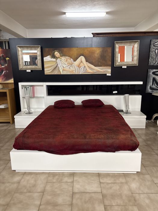 Quarto placado branco sem colchao