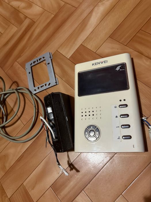 Видеодомофон Kenwei E430C-A и Панель вызова Kenwei KW-139MCS