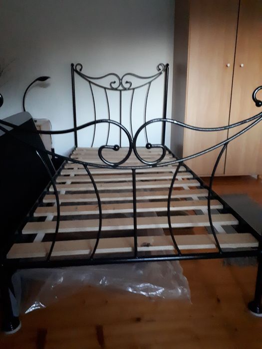 Łóżko  metalowe czarne