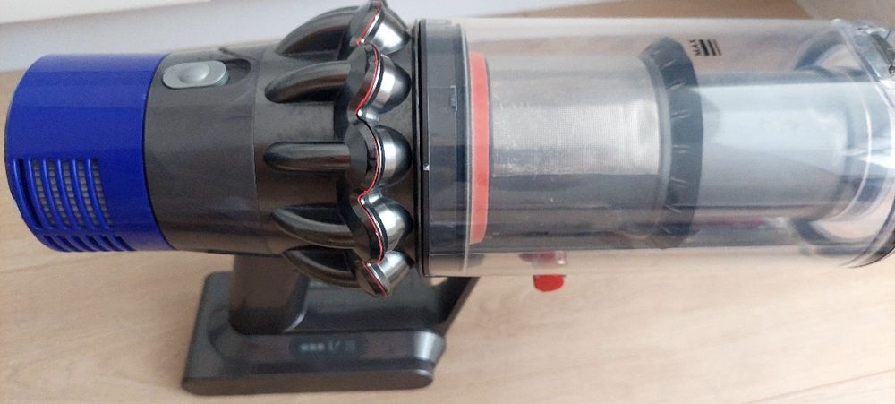 Dyson v10 Absolute