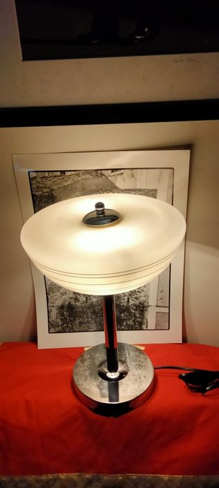 Candeeiro de mesa vidro arte deco