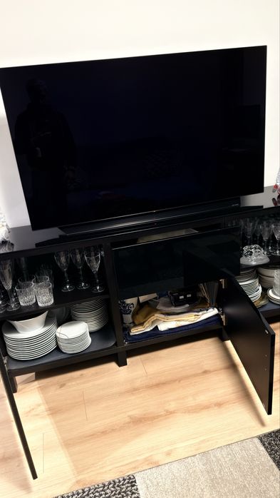 Aparador ikea preto como novo