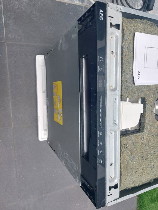 Máquina de lavar loiça AEG encastre FSE63707P7