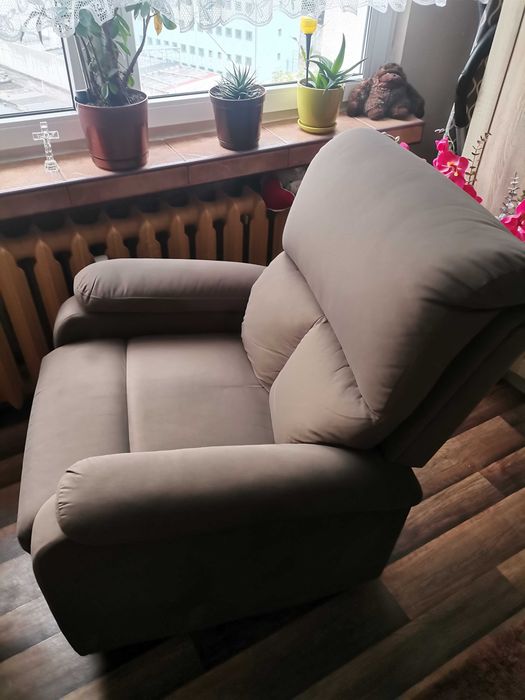 Fotel rozkładany z funkcją relax
