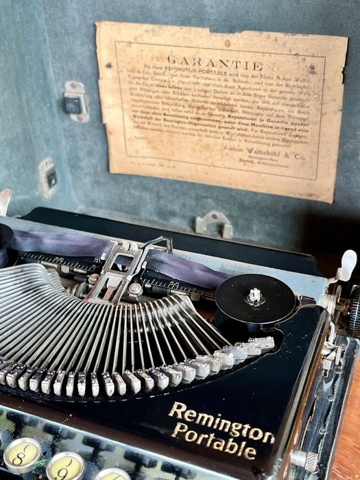 Antiga Maquina de escrever Remington Portable 1924