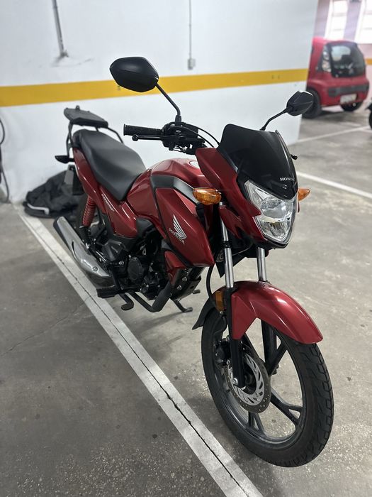 Moto Honda CB125F - Como Nova