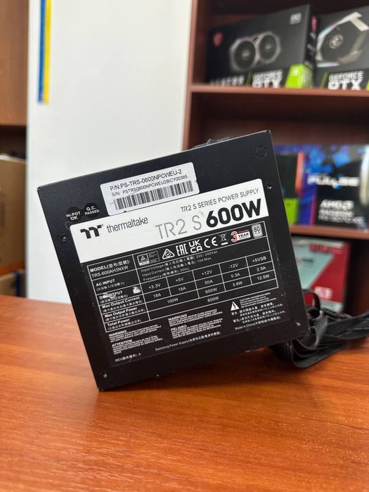 Блок живлення Thermaltake TR2 S 600W