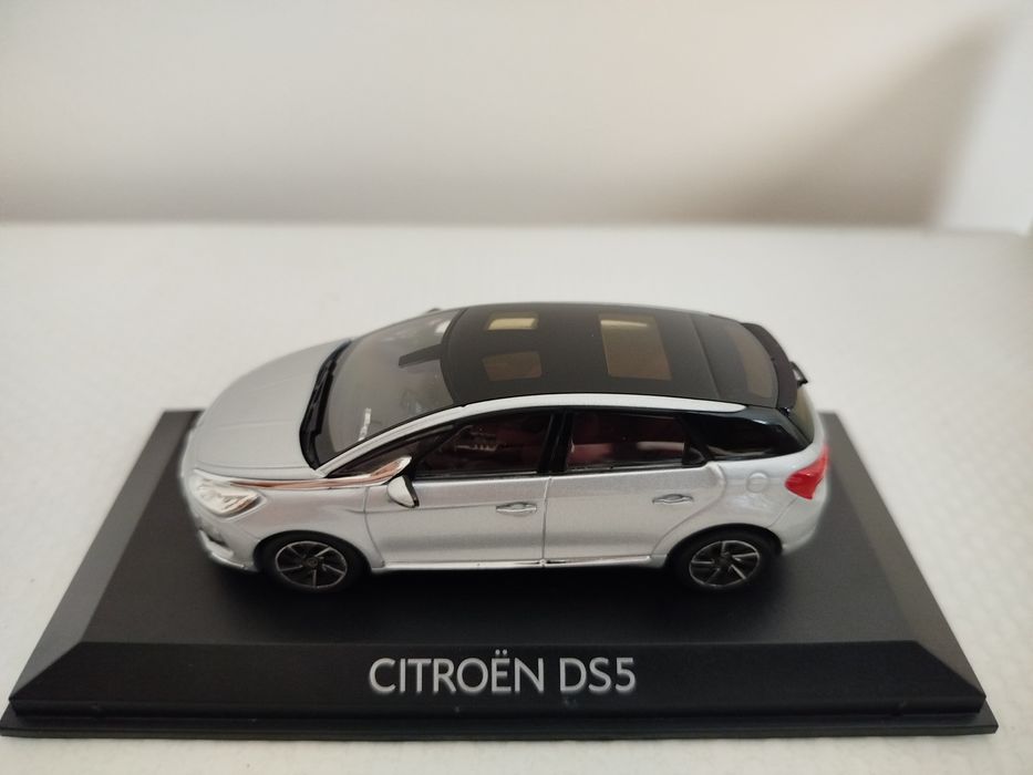 Miniatura Citroen DS5 Nova 1/43