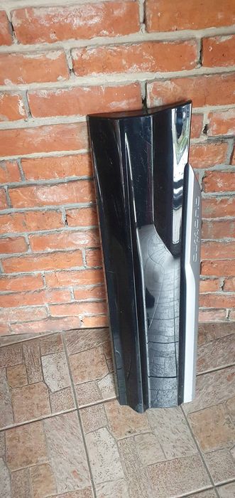 Audi q7 sq7 4m0 listwa drzwi prawy tył