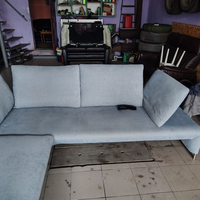 Продам кутовий диван.