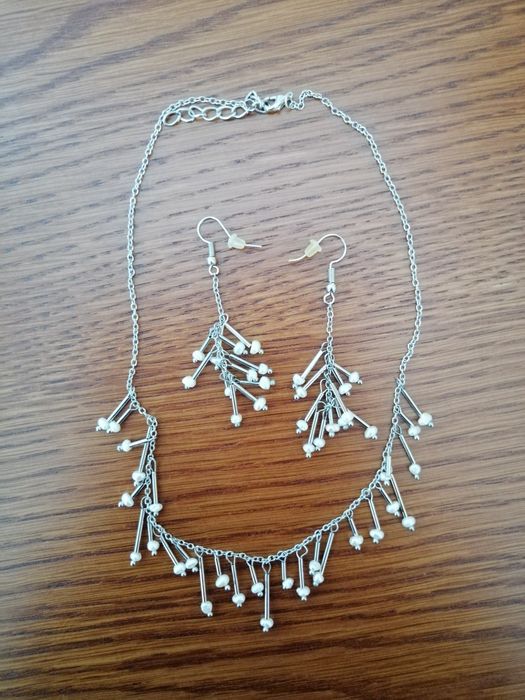 Colares, Brincos e pulseiras