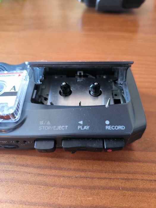 Sanyo Omron Microcassette Recorder - Modelo MC-60