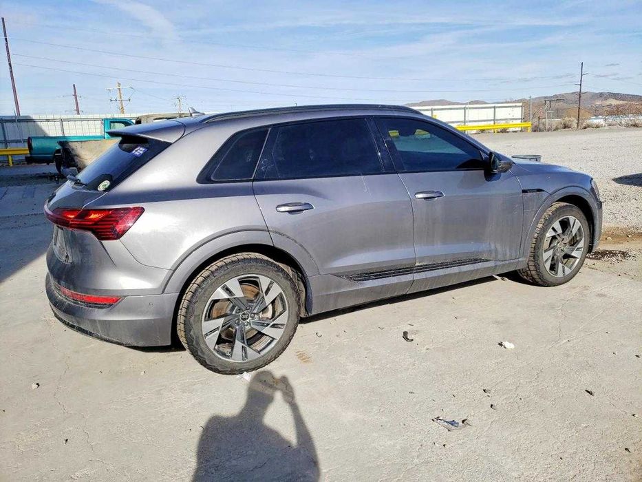 Audi e-tron Premium 2022