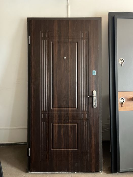 Двері вхідні броньовані РОЗПРОДАЖ