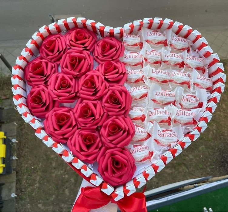 Бокси та букети на замовлення, подарунки на 14 лютого, 8 березня