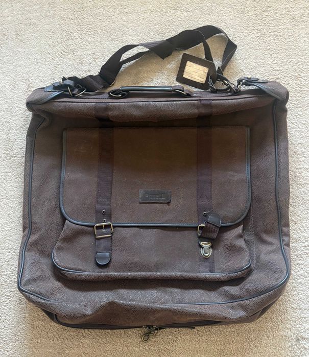 Porta Fatos em Cabedal Paxetil