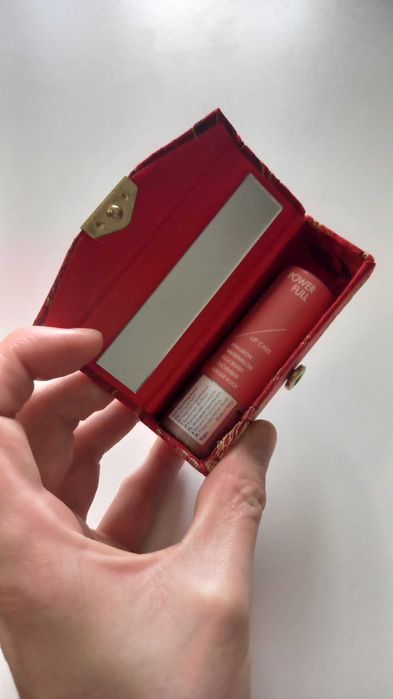 Футляр для помади з дзеркальцем/ Помадниця