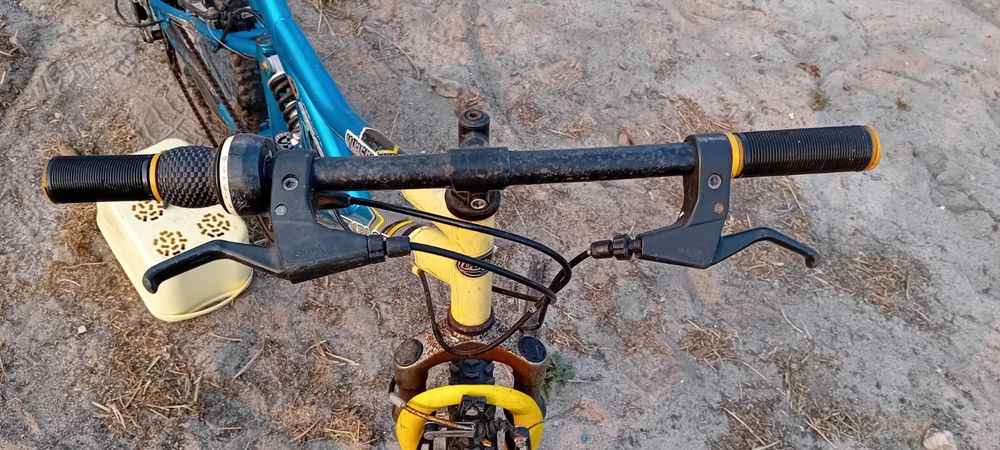 Bicicleta roda 20 + oferta de banco