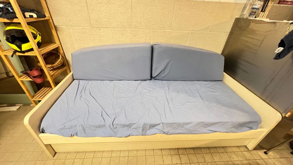 Cama de criança com 2 colchões