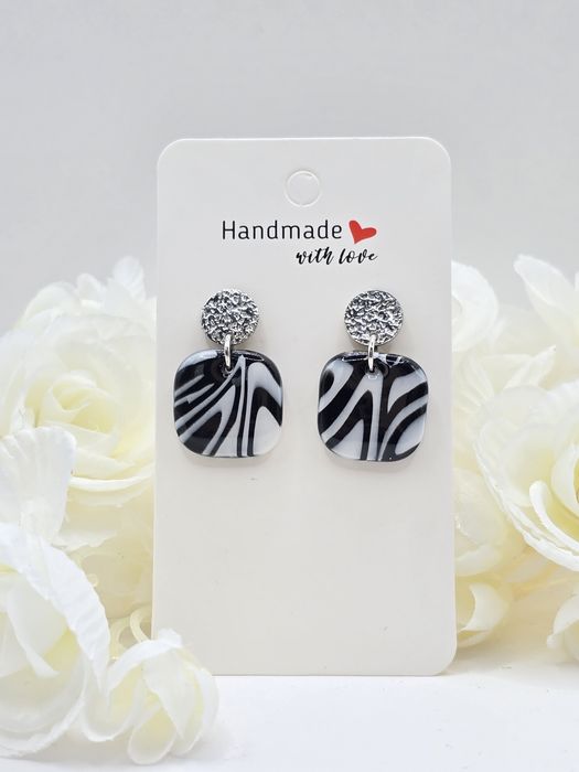 Kolczyki ręcznie robione biel i czerń, glina polimerowa, żywica