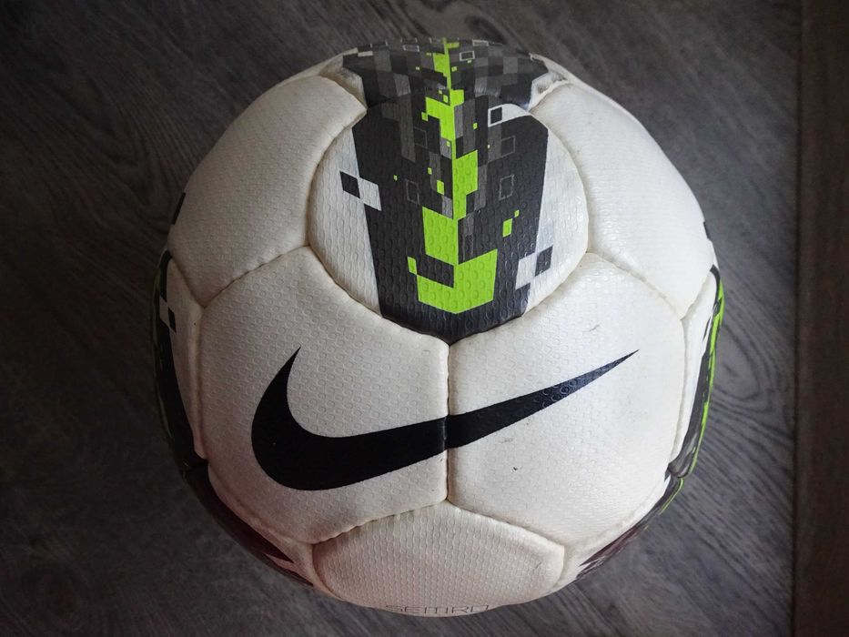 Bola futebol de jogo match ball 2011 Nike Seitiro