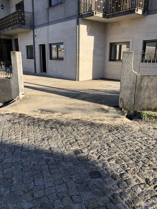 T1 para alugar lordelo prd paga p primeiro e ultimo mes e dois de caucao