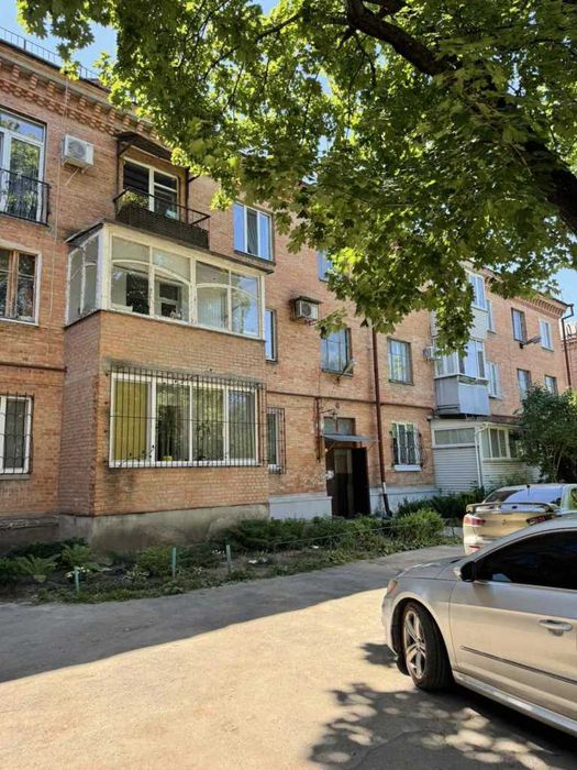 2к-квартира в центрі міста, з власною гардеробною