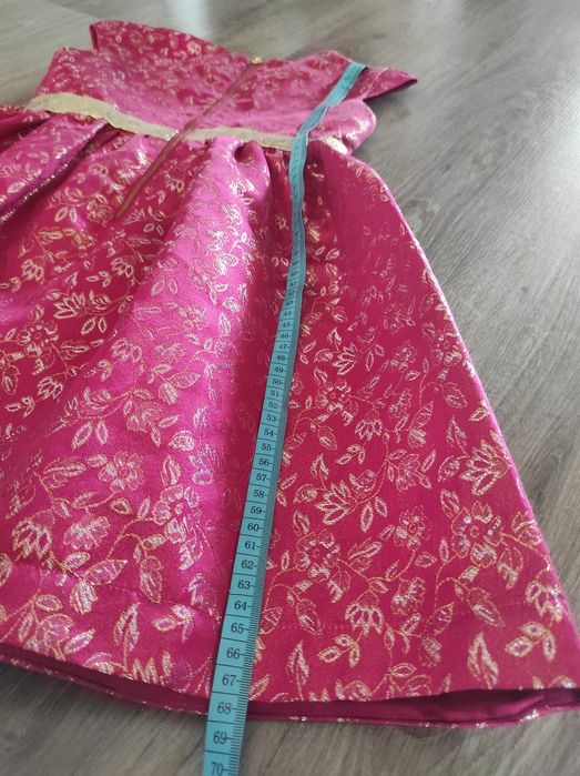 Сукня святкова на дівчинку