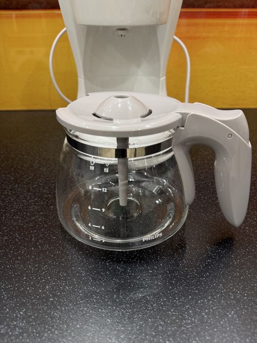 Продам кавоварку Philips HD7447/00