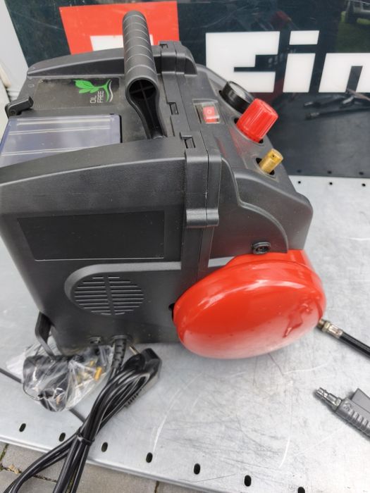 Kompresor bezolejowy Einhell TC-AC 190/6/8 SET