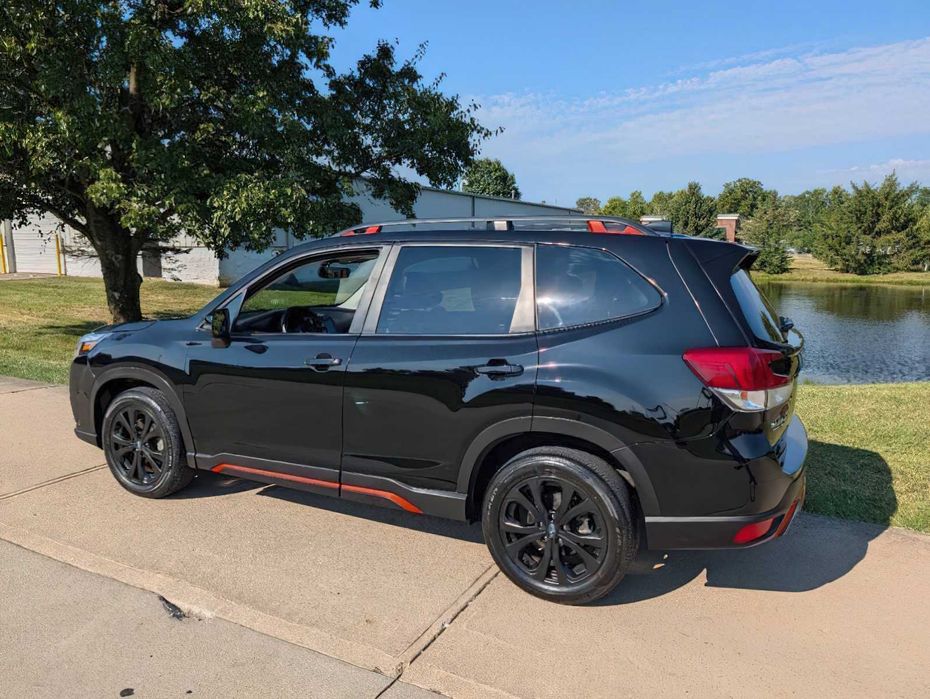 Subaru Forester      2023