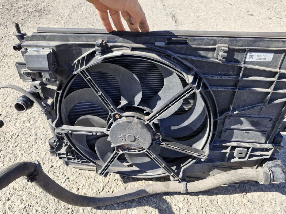 Касета радіаторів 1,5 1,6 2,0 Opel Vivaro C 2019-2025 Peugeot Expert 2017-2025 Citroen Jumpy 2019-2024 Toyota Proace 2017-2023 Fiat Scudo