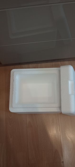 Styrobox mały. .